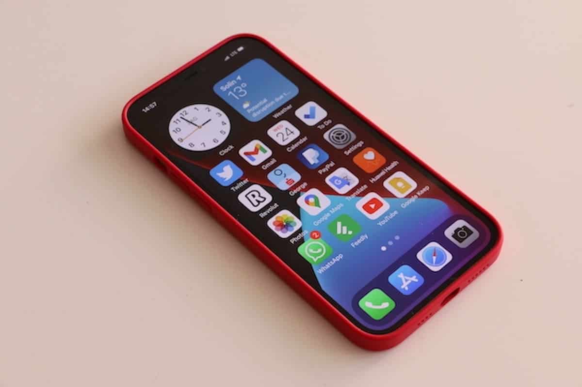 Apple travaille avec l'UE pour permettre le chargement latéral - qu'en est-il du reste du monde ? 2 Chargement latéral