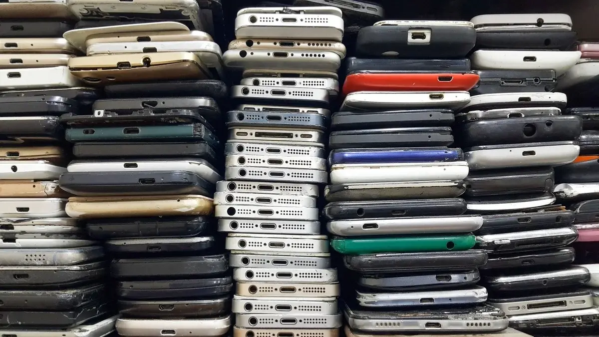 Comment vendre ou recycler en toute securite votre ancien smartphone.webp