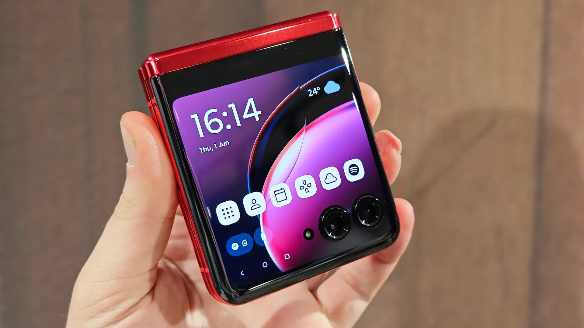 Google a optimisé les applications pour l'écran externe du Galaxy Z Flip 5 4 Motorola Razr 40 Ultra