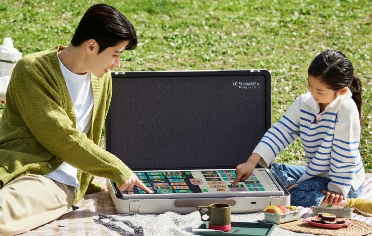 Le StanbyMe Go de LG est un écran tactile portable de 27 pouces rangé dans une mallette 2 Le StanbyMe Go de LG est un ecran tactile portable