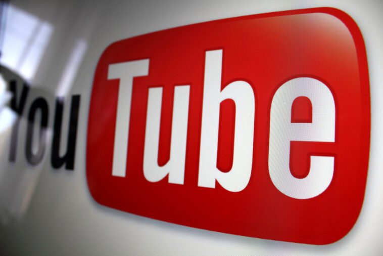 L'homme qui a volé plus de 23 millions de dollars dans le cadre d'une escroquerie aux redevances musicales sur YouTube écope d'une peine de 70 mois d'emprisonnement 1 Man who stole more than $23 million in YouTube music royalties scam faces 70-month prison sentence