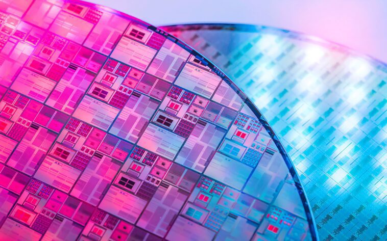 Où en est Intel aujourd'hui ? Trois défis majeurs à relever 1 Where does Intel stand today? Three key challenges ahead