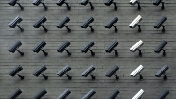La reconnaissance faciale sera généralisée dans tous les aéroports américains d'ici 10 ans 22 Facial recognition will be standard in all US airports within 10 years