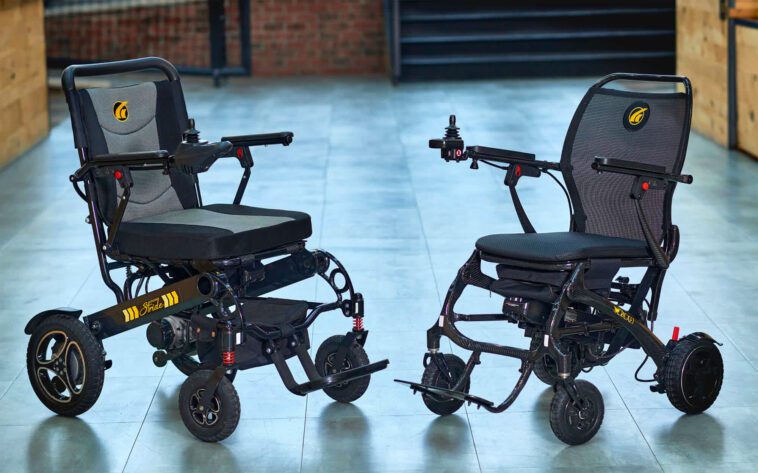 Pas handicapés, juste paresseux : en Chine, de jeunes adultes se déplacent en fauteuil roulant électrique pour contourner la réglementation sur les vélos électriques 1 Not handicapped, just lazy: Young adults in China commute in power wheelchairs to skirt e-bike regulations