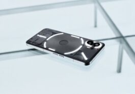 Nothing Phone (2)