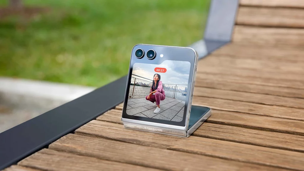 Guide d'achat Samsung Galaxy Z Flip 5 pour les acheteurs - Choisir ou passer ? 4 Samsung Galaxy Z Flip 5 Buyers Guide