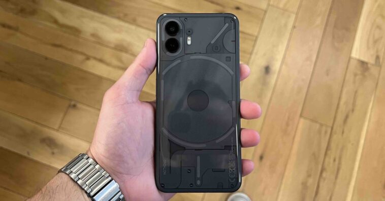 Comment le téléphone Nothing (2) pourrait donner un aperçu de l'iPhone 15 et au-delà 1 How the Nothing Phone (2) could give a sneak peek at the iPhone 15 and beyond