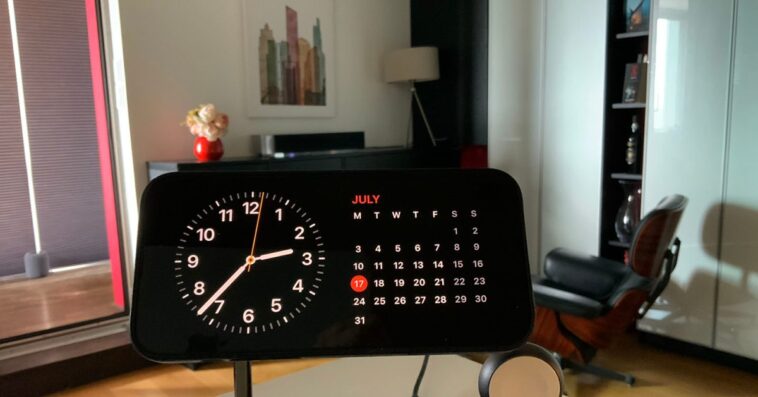 Agenda iPhone : StandBy est un excellent moyen de réduire les distractions (et le temps passé devant l'écran) 1 Agenda iPhone : StandBy est un excellent moyen de réduire les distractions (et le temps passé devant l'écran)