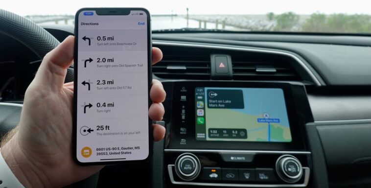 Cet adaptateur transforme le système CarPlay standard en un système sans fil, et fonctionne réellement 1 CarPlay sans fil