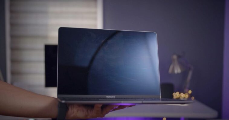 Comment nettoyer l'écran de votre MacBook : WHOOSH, conseils, et plus 1 How to clean your MacBook screen: WHOOSH, tips, more