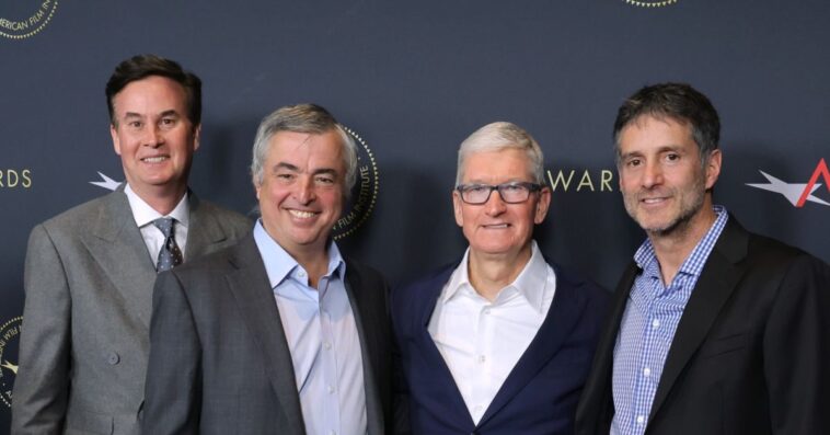 Les acteurs sont désormais en grève, Apple et d'autres studios hollywoodiens n'étant pas parvenus à un accord avec la Screen Actors Guild (Guilde des acteurs) 1 Les acteurs sont désormais en grève, Apple et d'autres studios hollywoodiens n'étant pas parvenus à un accord avec la Screen Actors Guild (Guilde des acteurs)