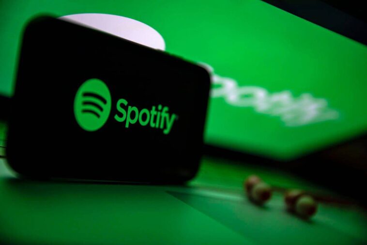 L'impact de la hausse des prix de Spotify: Les utilisateurs annulent leurs abonnements 1 The Impact of Spotify’s Price Hike: Users Cancel Subscriptions
