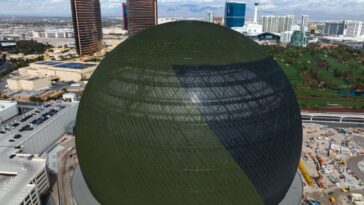 Plus d'un million de diodes électroluminescentes illuminent la Sphère, l'incroyable nouvelle attraction de Las Vegas 30 Plus d'un million de diodes électroluminescentes illuminent la Sphère, l'incroyable nouvelle attraction de Las Vegas.
