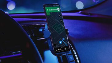 Les Voitures de Demain: Écologie et Innovation sur la Route 1 Viste tu coche de Xiaomi con todos estos accesorios para hacer tu viaje por carretera más sencillo y seguro