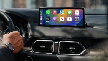 Mazda propose enfin des écrans tactiles dans ses voitures, améliorant Android Auto et CarPlay 23 Mazda is finally bringing touchscreens to its cars, improving Android Auto and CarPlay