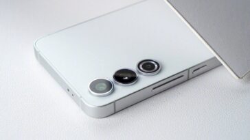 La série Samsung Galaxy S24 a passé la certification FCC 7 Samsung Galaxy S24 and S24+ to get a flatter design for a sleek look
