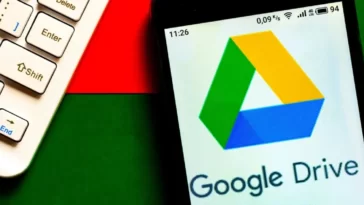 Faire le tri dans le désordre : Optimisez le stockage et réduisez les coûts sur Google Drive et Gmail 24 Clearing the Clutter: Maximize Storage and Minimize Costs on Google Drive and Gmail