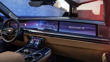 GM ne plaisantait pas, même l'Escalade IQ à 130 000 dollars n'aura pas CarPlay 20 GM wasn’t kidding, even the $130k Escalade IQ won’t have CarPlay