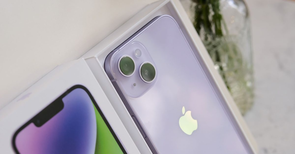 Base iPhone 14 overtook Pro models in Q2, as premium buyers look ahead
