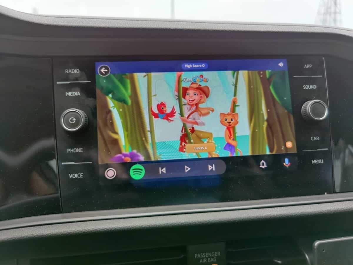 A Guide to Installing Android Auto Games on Your Smartphone