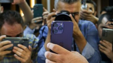 iPhone 14 Pro Max, le modèle le plus vendu, alors que la tendance prédit que ça continuera 11 iPhone 14 Pro Max the best-selling model, as trend predicted to continue