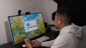macOS Sonoma : Top 10 fonctionnalités à anticiper cet automne 11 macOS Sonoma improved AirPods switching