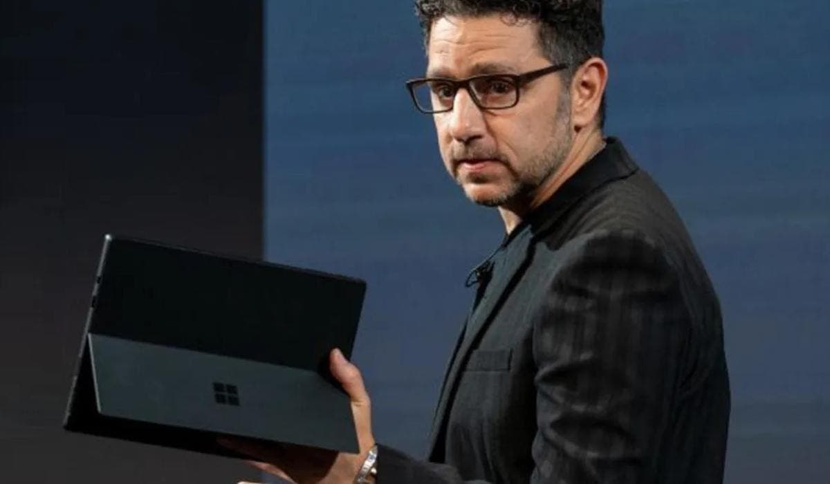 1695207355 42 Le responsable de Surface et Windows de Microsoft quitte lentreprise