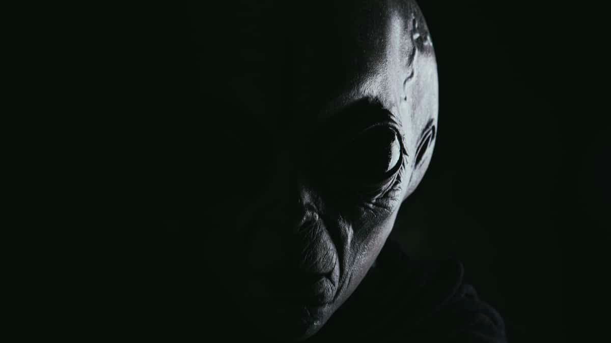 Les extraterrestres pourraient déjà savoir que nous existons, indiquent les scientifiques 110 Os extraterrestres podem já saber que existimos, dizem os cientistas