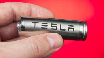 Nouvelle méthode permettant de recycler tout l'aluminium et 98% du lithium des batteries des véhicules électriques 17 Imagem de uma unidade das baterias dos elétricos Tesla que pode ser quase totalmente reciclada