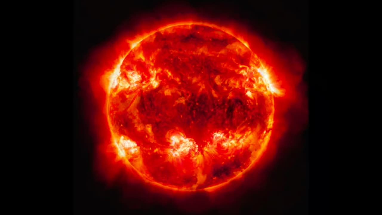 Les scientifiques disent que le Soleil est plus petit que ce que nous pensions 70 Cientistas dizem que o Sol é mais pequeno do que o pensávamos