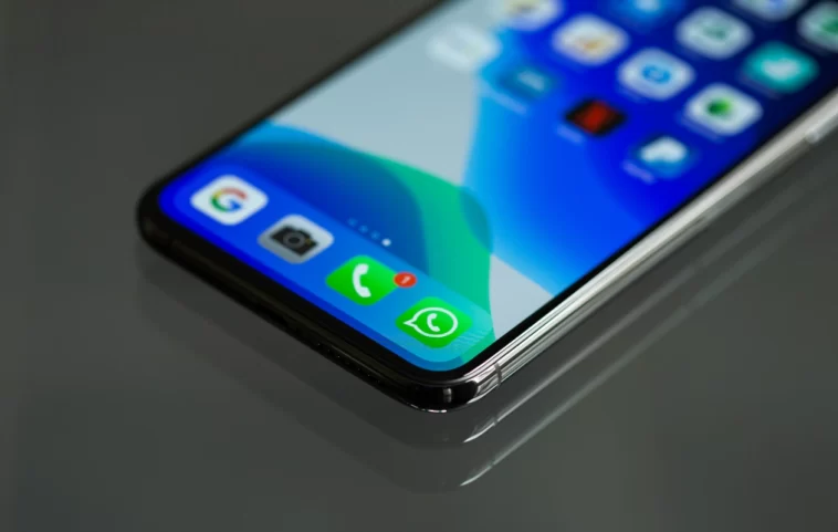 Comment utiliser le même compte WhatsApp sur Android et iPhone 1 How to use Same WhatsApp account on Android and iPhone