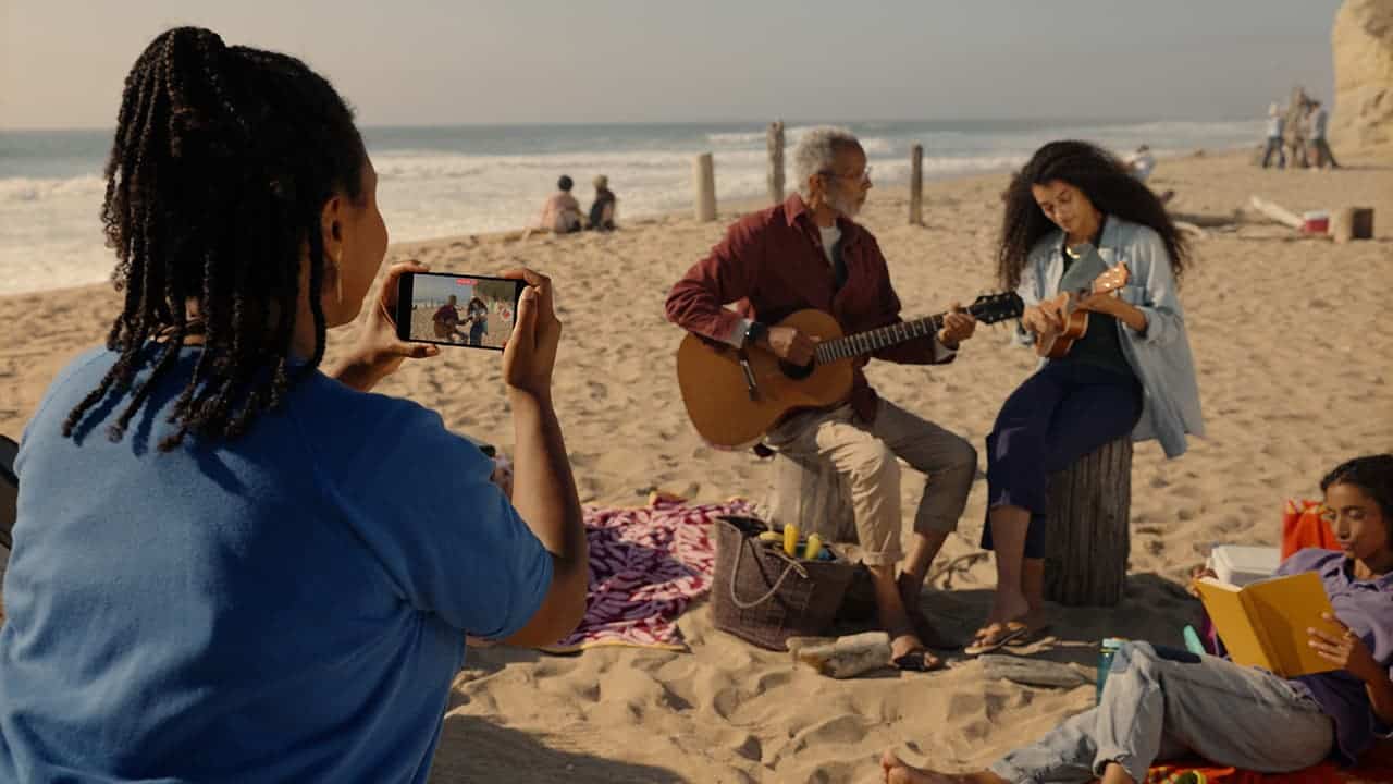 Capturing spatial video