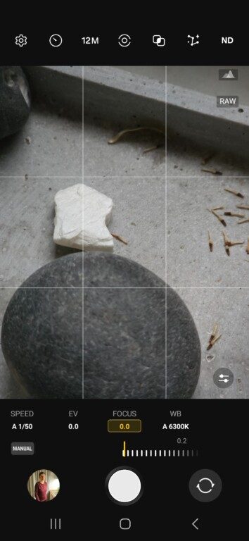 L'application Expert Raw ressemble à l'application appareil photo, mais offre des fonctionnalités supplémentaires. (Capture d'écran)