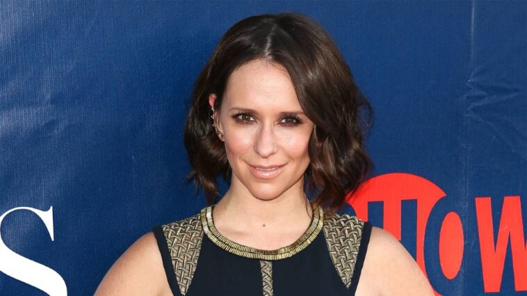 Jennifer Love Hewitt : "Vieillir à Hollywood est vraiment difficile" 1 Jennifer Love Hewitt: "Envejecer en Hollywood es realmente difícil"