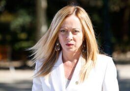 Cos’è il problema di otoliti che ha costretto Giorgia Meloni “a letto e al buio” per giorni