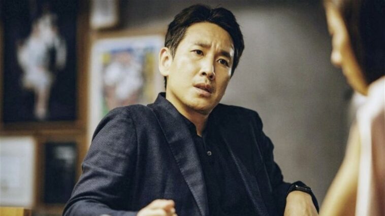 Trouvé mort dans sa voiture : Lee Sun-kyun, acteur de Parasite 1 Hallado muerto en su coche Lee Sun-kyun, actor de Parásitos