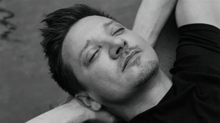 Jeremy Renner est sur le point de revenir à l'action après l'accident qui a failli lui coûter la vie il y a un an 1 Jeremy Renner está a punto de volver a la acción tras el accidente que casi le cuesta la vida hace un año