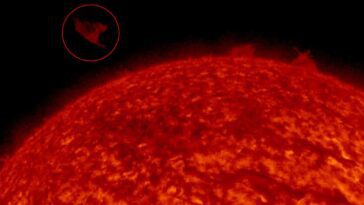 Énorme tornade de plasma éjectée par le Soleil : images impressionnantes 11 Enorme tornado di plasma espulso dal Sole: le immagini impressionanti