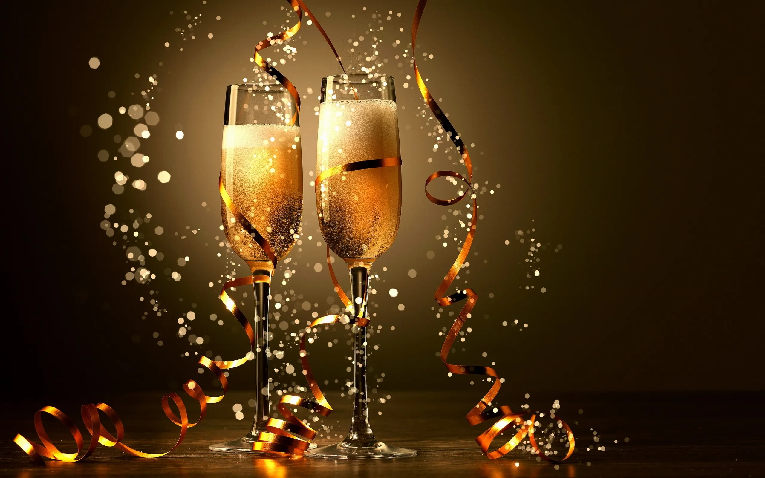 Joyeux Noël 2025 : les images, mèmes et GIF à partager le 25 décembre 16 Bon Reveillon Verre Champagne