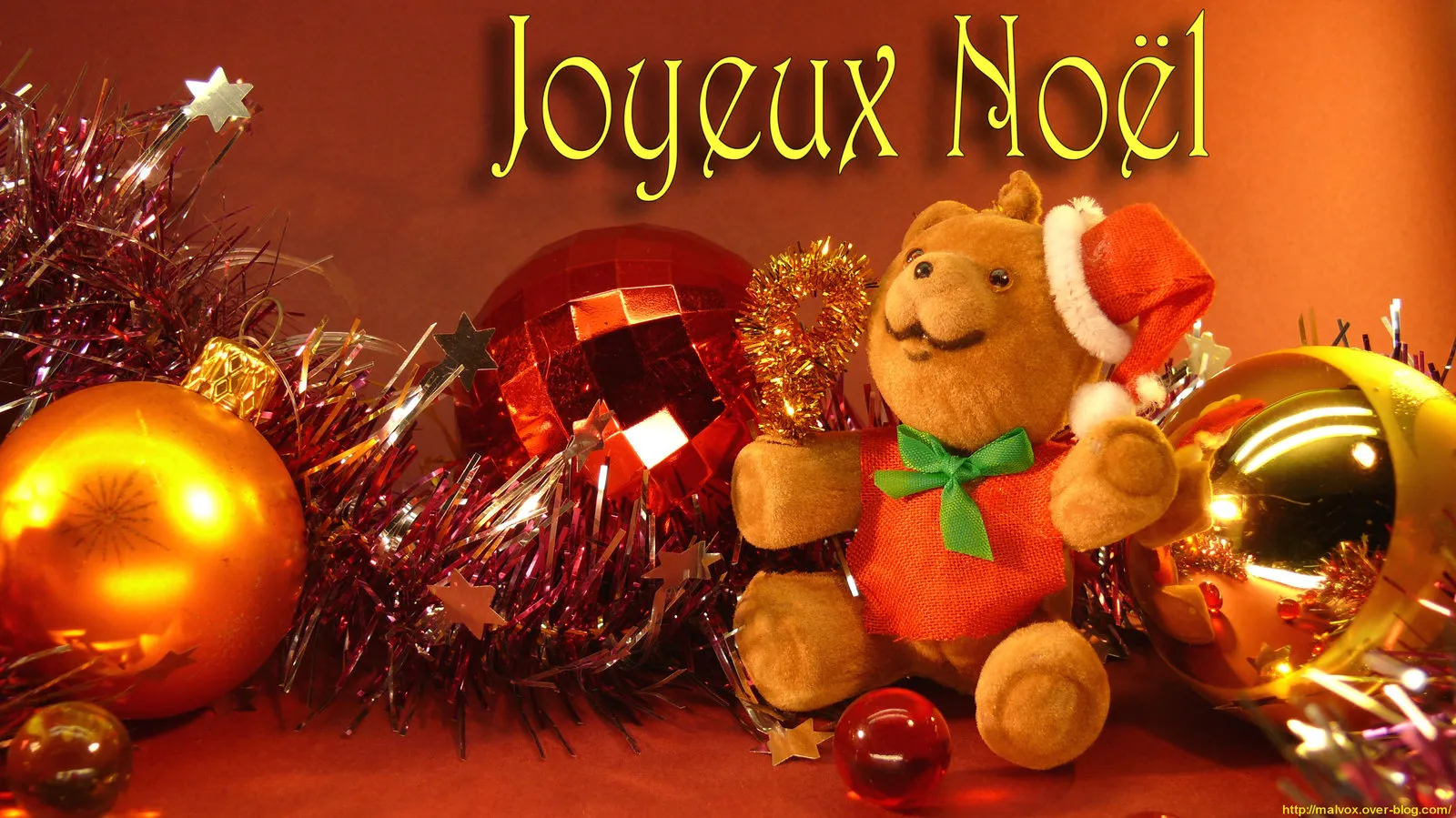 Joyeux Noël 2025 : les images, mèmes et GIF à partager le 25 décembre 14 Joyeux Noel Peluche