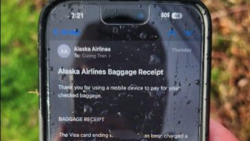 Comment un iPhone a-t-il survécu après être tombé de l'avion d'Alaska Airlines 25 Come ha fatto un iPhone a sopravvivere dopo la caduta dall’aereo dell’Alaska Airlines