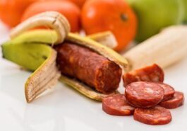 I cibi (che non ti aspetti) in cui si trovano tracce di maiale: quali sono e come riconoscerli