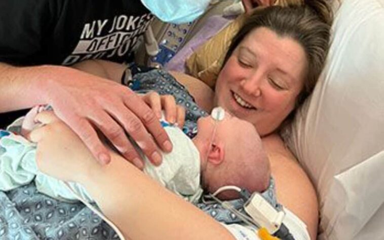 Le premier enfant greffé d'un cœur partiel se porte bien après 1 an et grandit : résultat historique 1 Il primo bambino con trapianto di cuore parziale sta bene dopo 1 anno e cresce: risultato storico