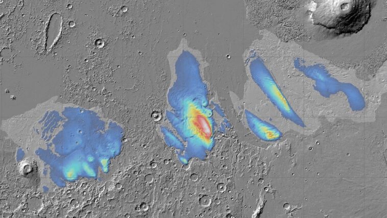 Énorme dépôt de glace d'eau trouvé sous l'équateur de Mars : il est épais de près de 4 kilomètres 1 Enorme deposito di ghiaccio d’acqua trovato sotto l’equatore di Marte: è spesso quasi 4 chilometri