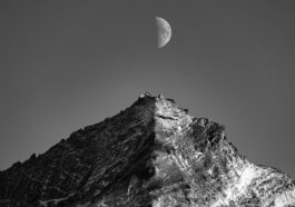 Com’è nata la magnifica foto della Luna sulla Grivola premiata dalla NASA: le risposte dell’autore