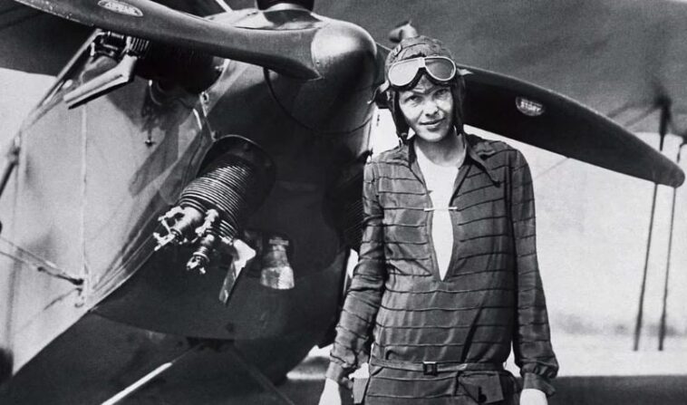 Découverte d'une mystérieuse épave au fond du Pacifique : peut-être est-ce l'avion historique d'Amelia Earhart 1 Scoperto un relitto misterioso sul fondo del Pacifico: forse è lo storico aereo di Amelia Earhart