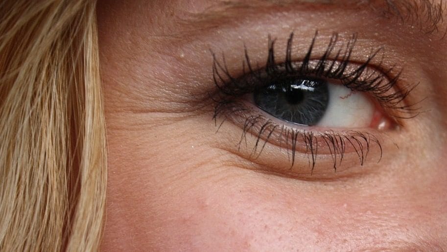 Découverte d'une association entre les microbiotes et les rides sur la peau du visage : possibles crèmes anti-âge innovantes 80 Scoperta associazione tra microbi e rughe sulla pelle del viso: possibili creme antietà innovative