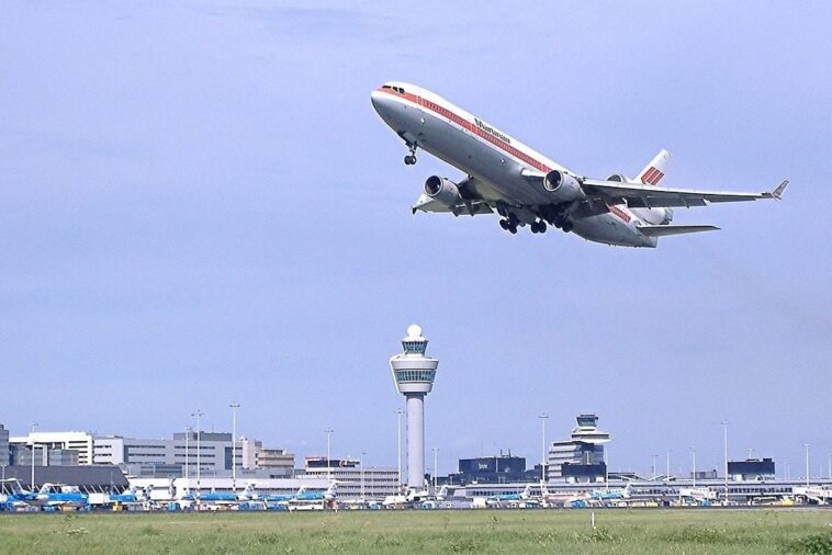 Quand acheter un billet d'avion : il y a un mois et un jour pour trouver la meilleure offre 1 Quando comprare un biglietto aereo: c’è un mese e un giorno per trovare l’offerta migliore
