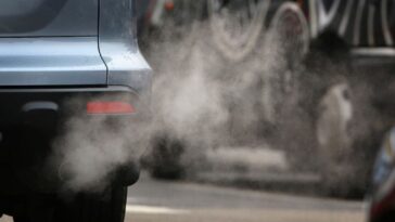 La pollution de l'air est l'une des causes de l'augmentation des cas de cancer 2 L’inquinamento dell’aria è una delle cause dell’aumento dei casi di cancro