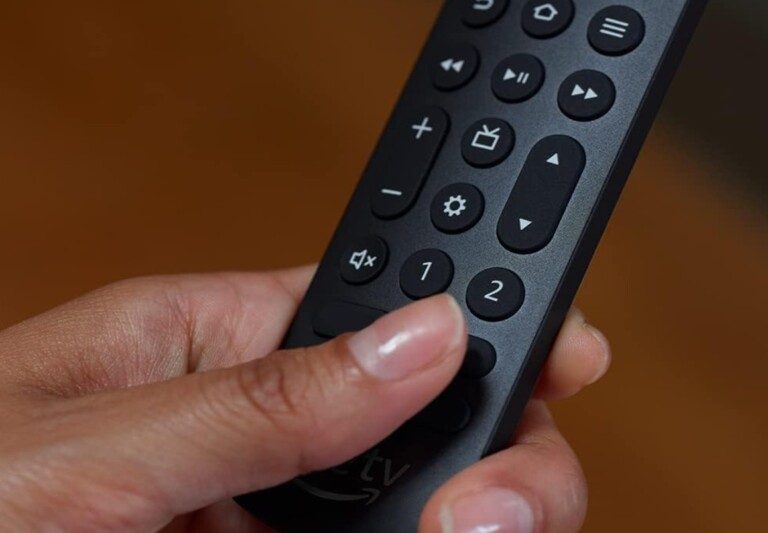 Dans la plupart des cas, lorsque quelque chose ne va pas avec la télécommande, c'est à cause des piles. (Photo : Amazon)